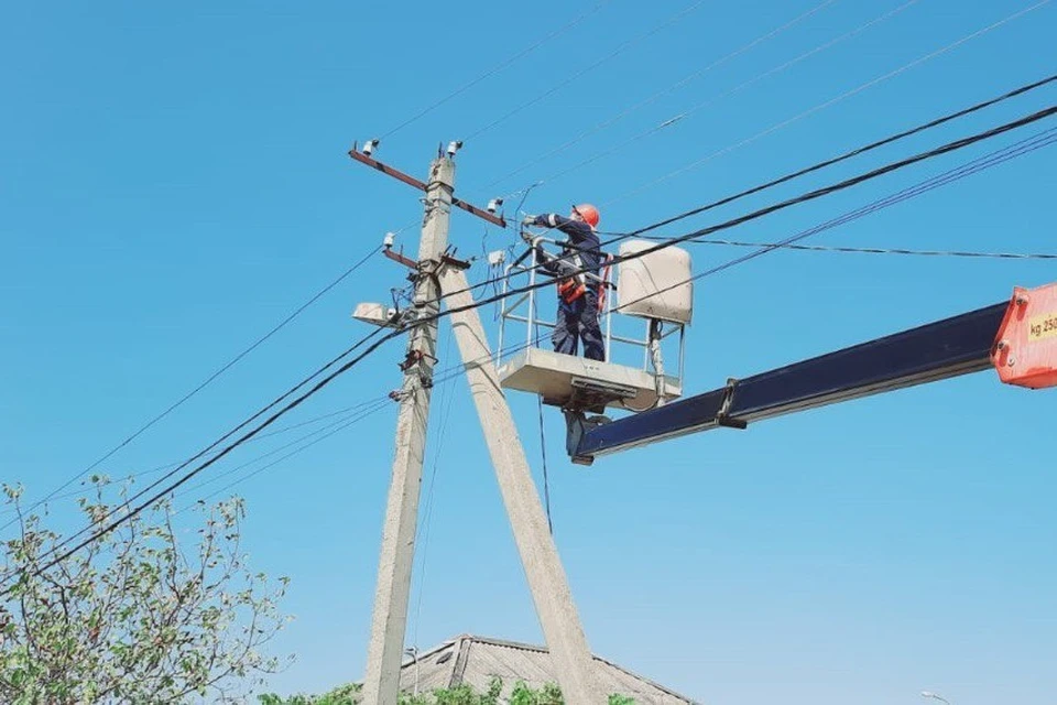 В Славянске-на-Кубани отремонтировали 670 км линий электропередачи Фото: admkrai.krasnodar.ru