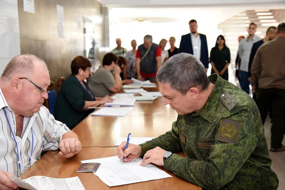 Леонид Пасечник проголосовал на выборах