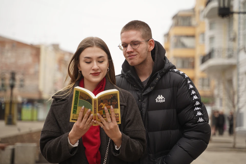 Любой житель Ульяновска может передать в дар литературу, опустив ее в специальный бокс-приемник
