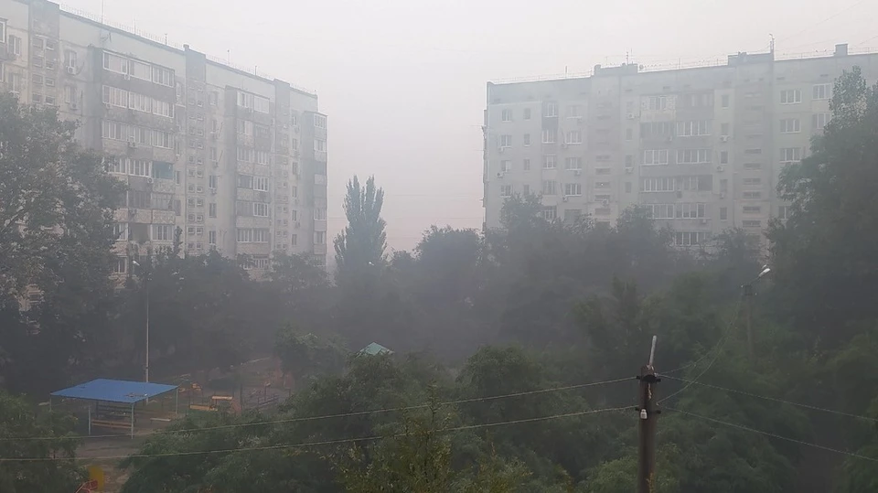 Полная картина происходящего открылась под утро – всю Астрахань заволокло смогом