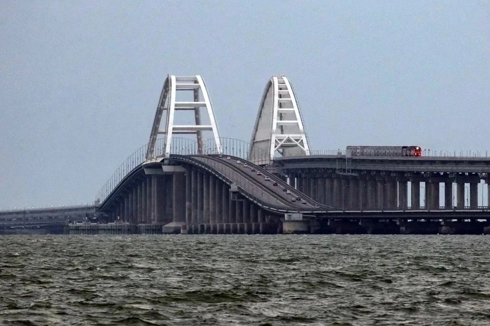 Крымский мост оставался перекрытым больше трех часов