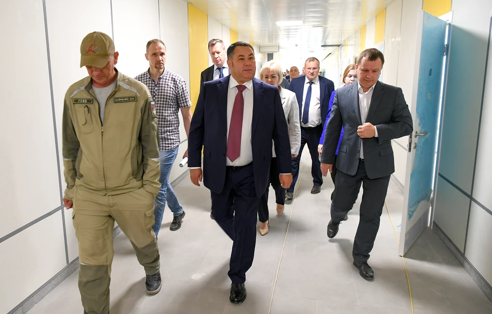 Губернатор Игорь Руденя ознакомился с ходом работ на стройках больниц.
