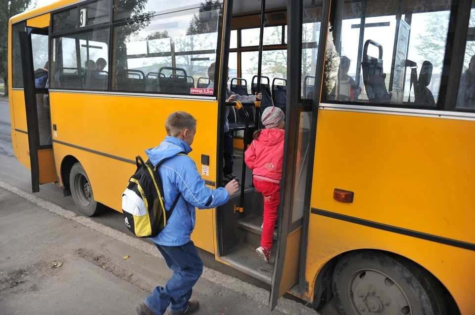 До деревни в Тверской области организовали школьный маршрут