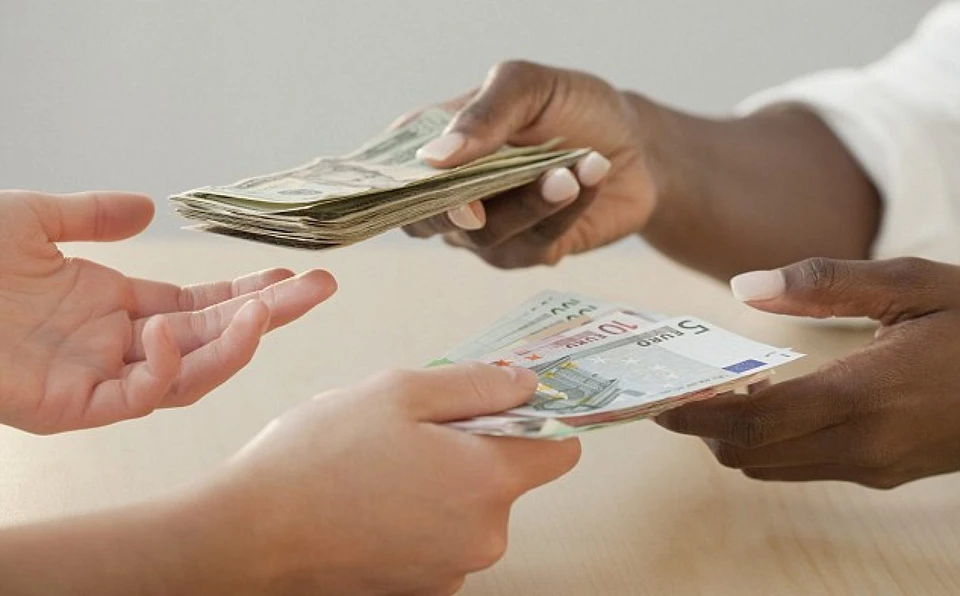 Больше всего денежных переводов в Молдову поступает из России.