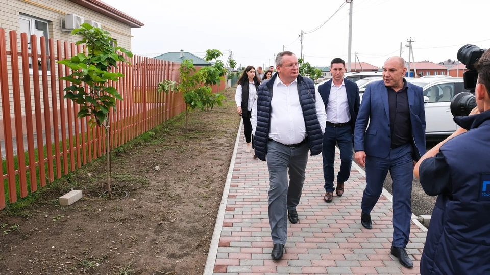 Во время поездки Игорь Мартынов посетил сельскохозяйственные предприятия