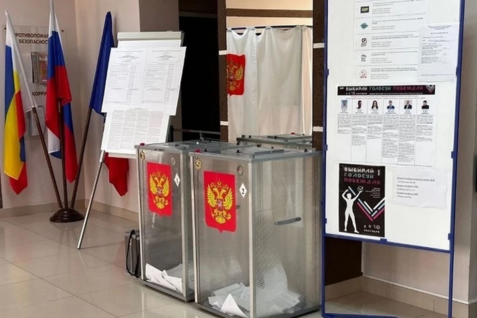 В Избиркоме Ростовской области состоялась передача депутатских мандатов