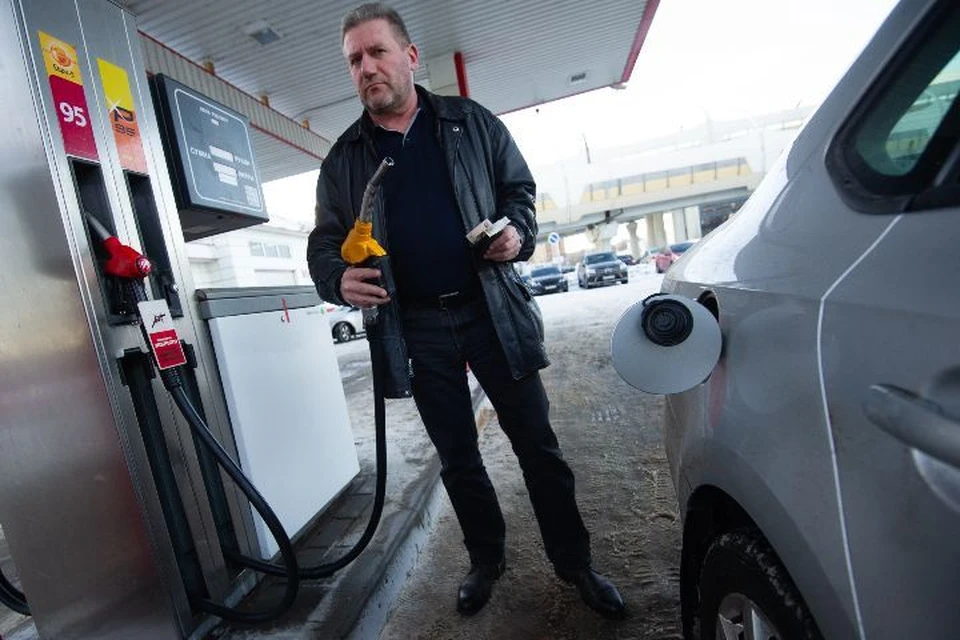 Жители Костромской области обеспокоены постоянно растущей ценой на бензин.