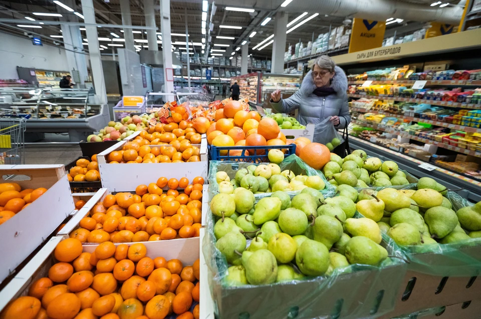 В Петербурге выросли цены на сахар, гречку и мясо к сентябрю 2023 года.