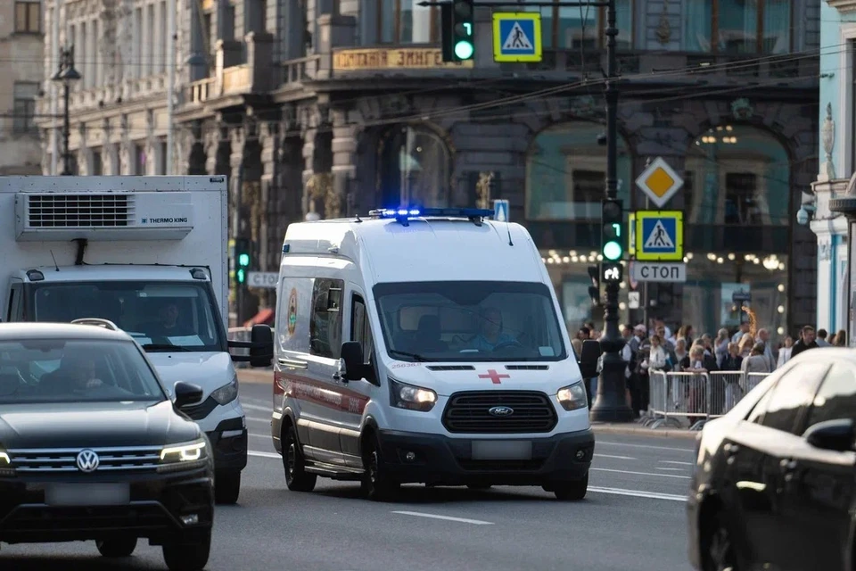 Беременную петербурженку увезли в больницу после избиения мужем.
