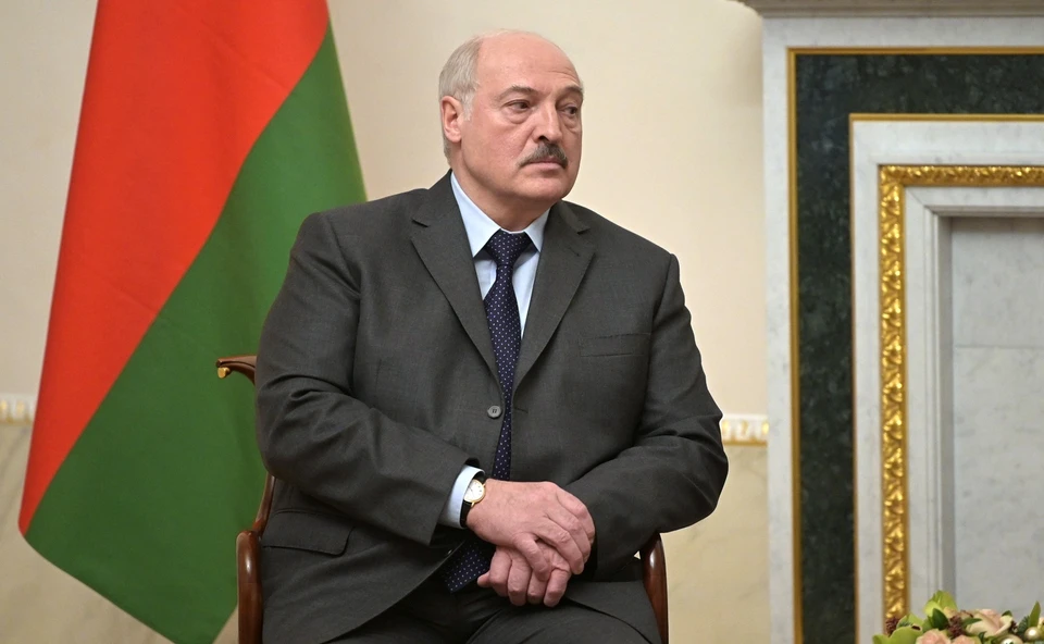 Лукашенко: Польше из-за океана дали отмашку сливать Зеленского