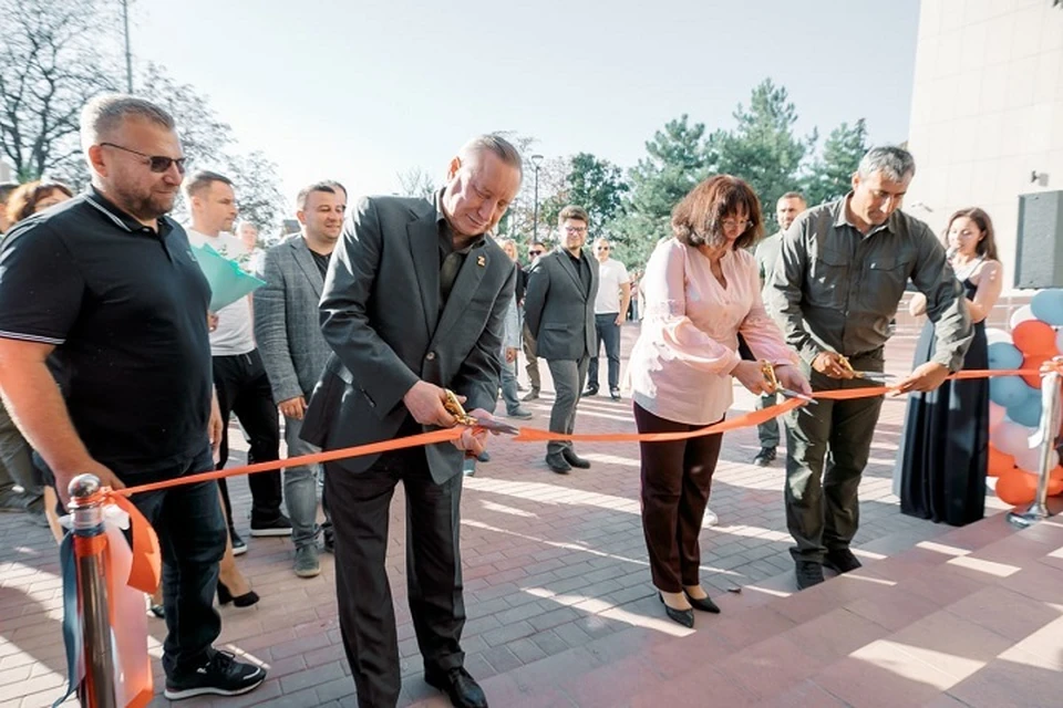 В Мариуполе открыли Центр детского и юношеского творчества. Фото: ТГ/Моргун