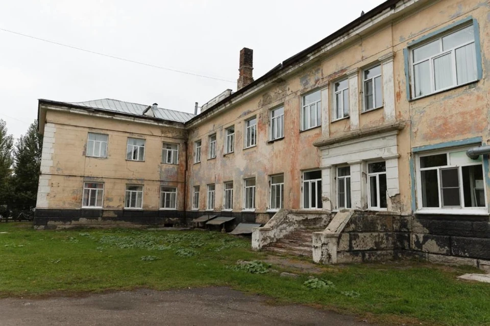 Здание поликлиники было построено в 1934 году. Фото: телеграм-канал Виктора Томенко