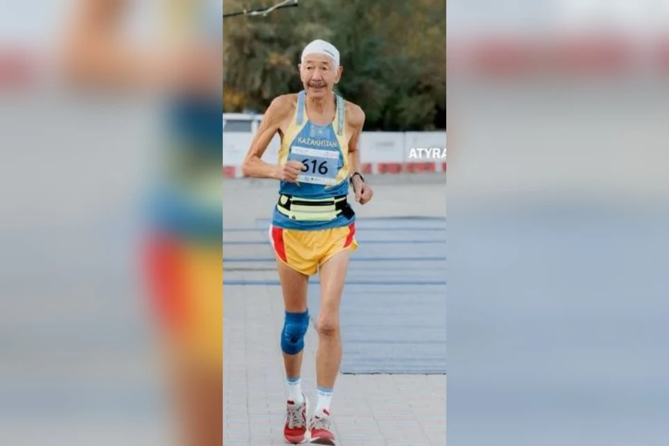 Однако участникам и зрителям больше всего запомнился 72-летний марафонец Жаманбек Толеутай. Позитивный танец мужчины в конце забега привел в восторг пользователей соцсетей.