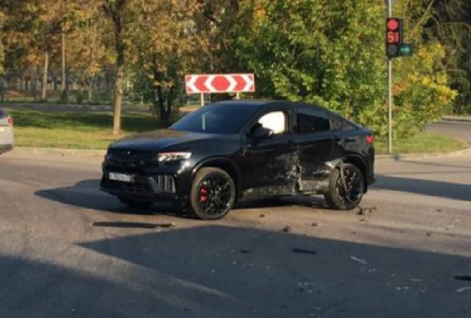В столкновении двух иномарок на улице Рязанской в Туле пострадала автоледи