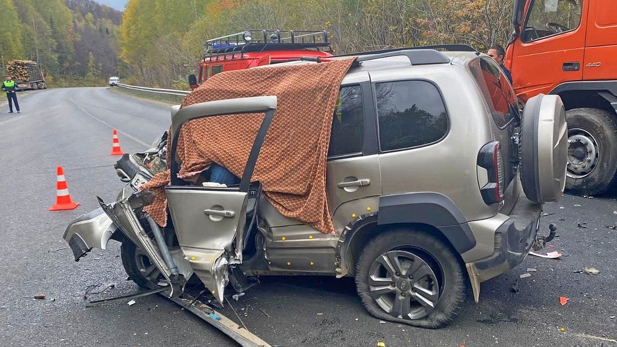 На повороте «Тещин язык» в Башкирии в аварии разбился насмерть водитель  Chevrolet Niva - KP.RU