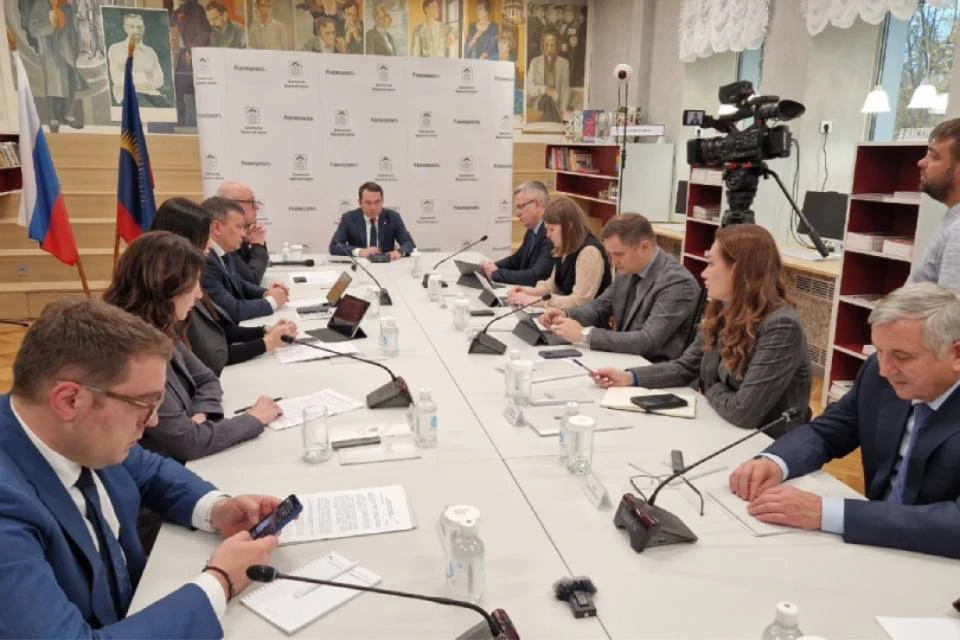 Андрей Чибис поручил помочь семьям военнослужащих, погибших в Нагорном Карабахе. Фото: правительство Мурманской области