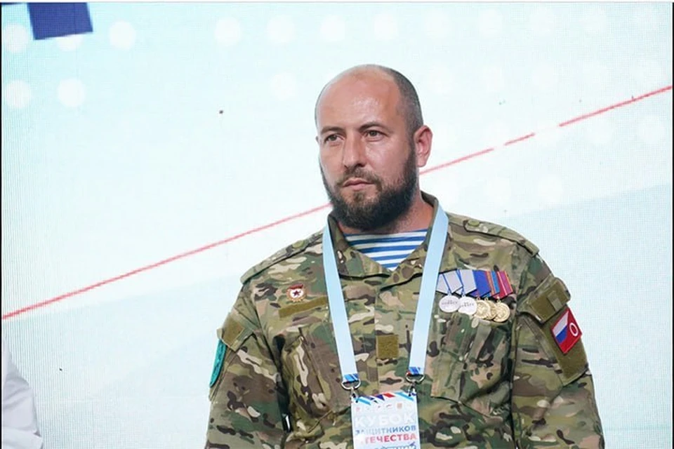 Вернувшийся по ранению с Украины Алексей Савин на общественных началах помогает бывшим военнослужащим. Фото: Константин ПОЛЮЦКИЙ