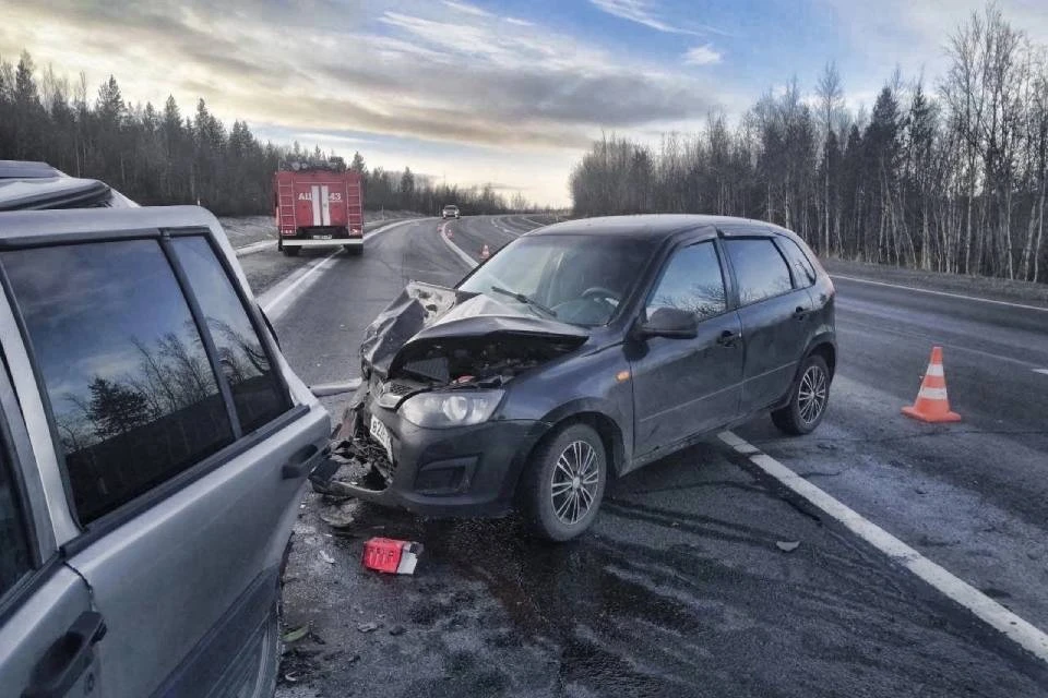 В ДТП на дороге Апатиты - Кировск пострадали три человека. Фото: vk.com/murmansk_dtp