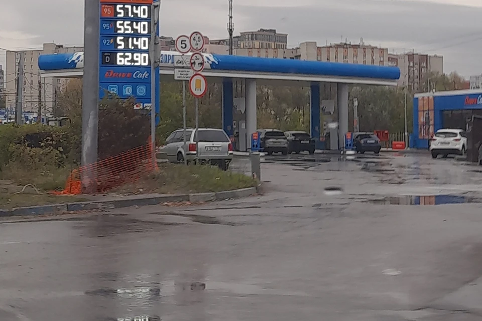 На заправках в Рязани снизились цены на бензин и дизельное топливо. Фото: Автоблог Рязани.