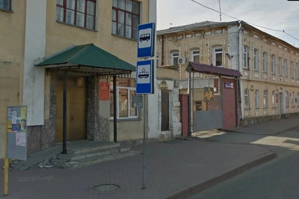 Прийти к областному военкомату женщину заставили мошенники. Фото: google.com/maps