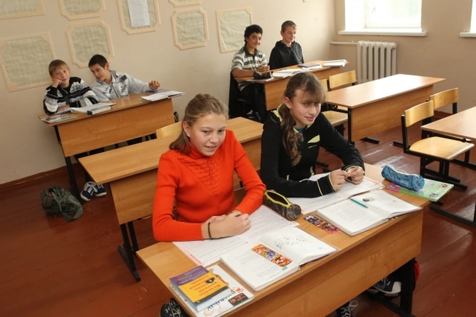 Четыре педагога прибыли в область из других регионов − трое из Челябинской и один из Костромской областей