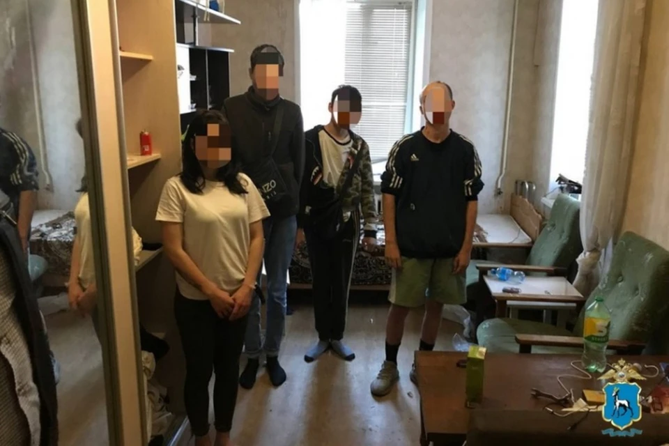 Наркоманов не смущало присутствие в квартире маленького ребенка. Фото: ГУ МВД по Самарской области