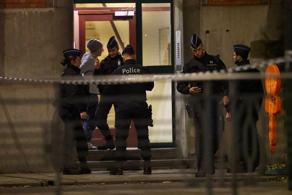 В Брюсселе сторонник ИГИЛ* расстрелял футбольных фанатов