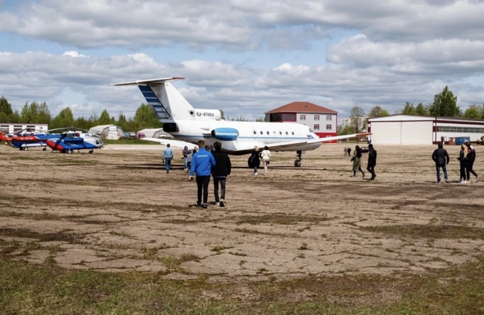 Смоленский аэродром могут перевести в гражданский сектор. Фото: пресс-служба администрации города.