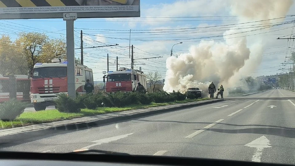 В Волгограде рано утром на Первой Продольной сгорел автомобиль