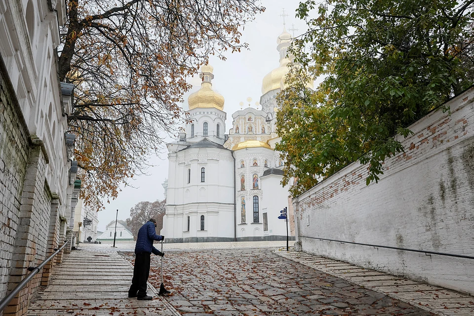 Начавшаяся еще при Порошенко борьба с православной церковью, при Зеленском приобрела невиданный доселе размах