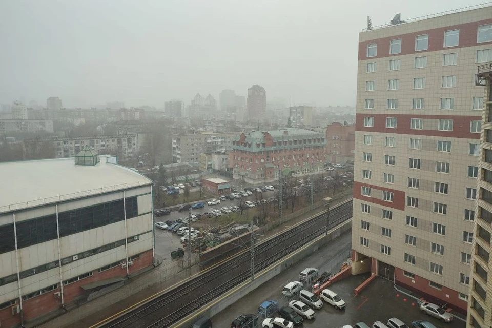 В Новосибирске выпал первый снег.