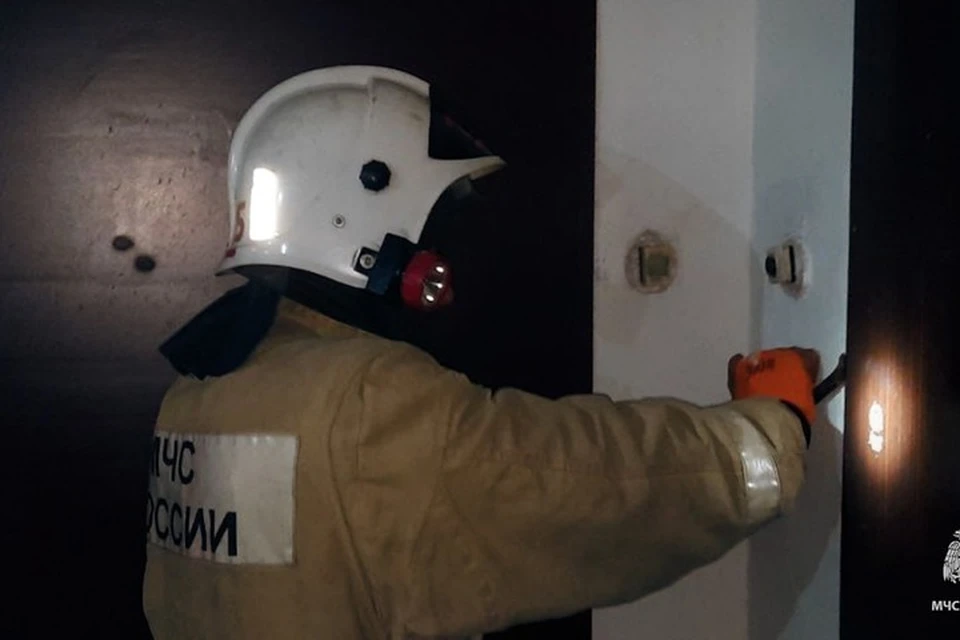 В службу 101 позвонила ее дочь, которая сообщила, что мать несколько суток не выходит на связь. ФОТО: МЧС ЛНР