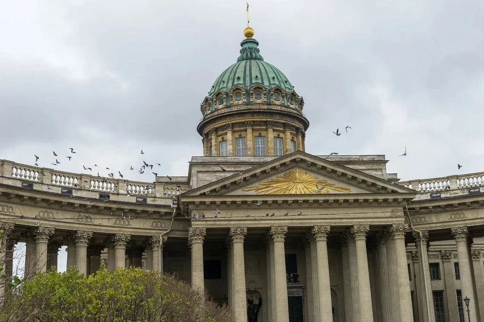 Мощи Георгия Победоносца доставили в Казанский собор в Петербурге.