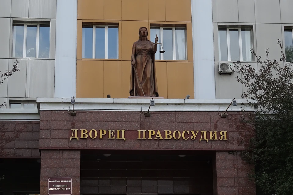 Суд обязал жительницу Ельца снести пристройку к объекту культурного наследия
