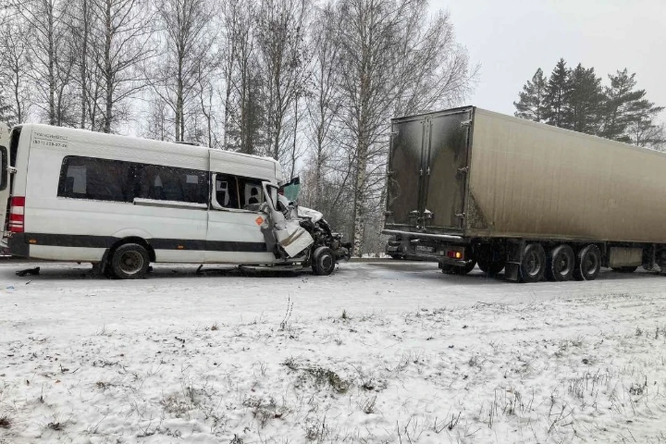 Травмы в ДТП получили 5 человек. Фото: первый отдел УГИБДД МВД по Удмуртии