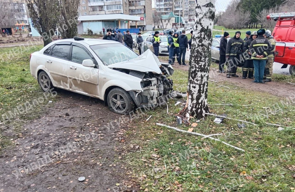 Сотрудники полиции устанавливают обстоятельства ДТП с погибшим