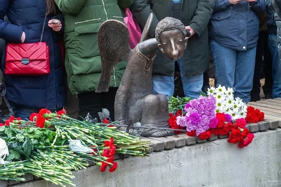 В Петербурге оказалось некому следить за «Печальным ангелом».
