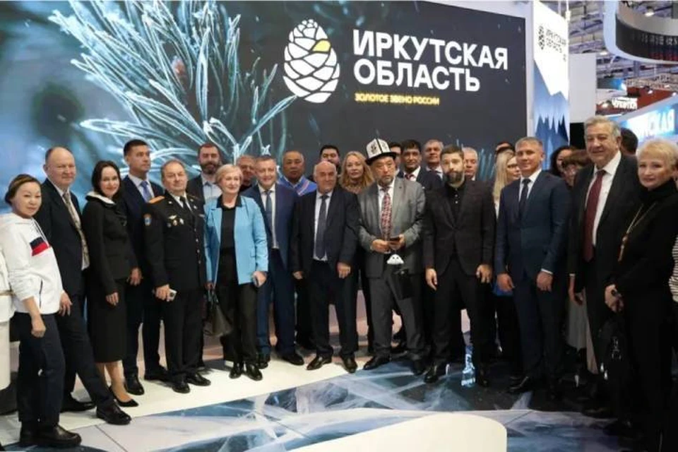 После торжественной речи на экране появилась сама Красавица Ангара.