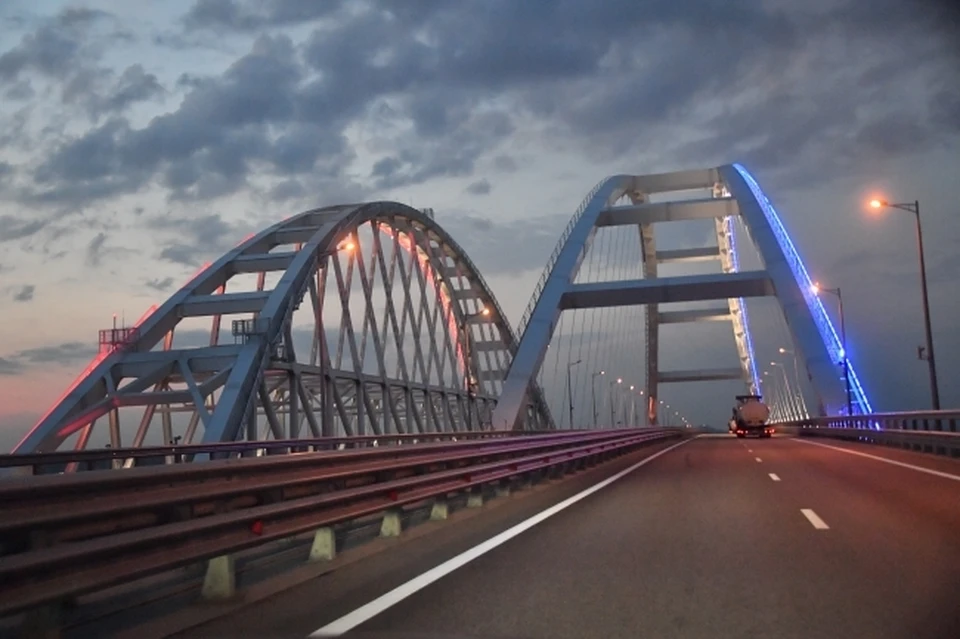 Проехать по Крымскому мосту утром 9 ноября можно без затруднений