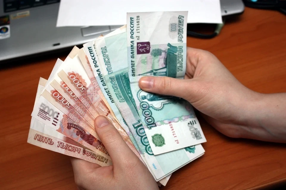 В Коми перед работниками погасили долги по зарплате на сумму 124 млн рублей
