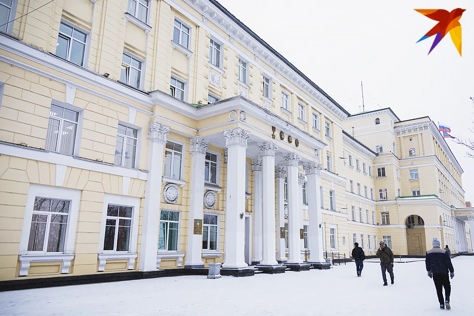 В Мурманске в течение этой недели личный прием проведут пять депутатов горсовета.