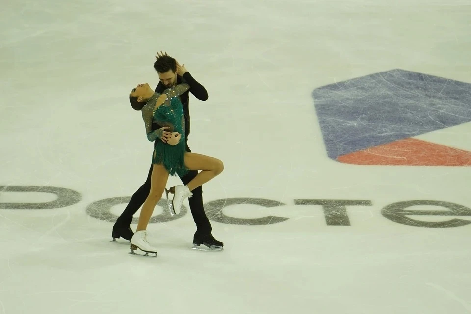 Чемпионы России в танцах на льду Егор Базин и Елизавета Худайбердиева выступят на этапе в Самаре.