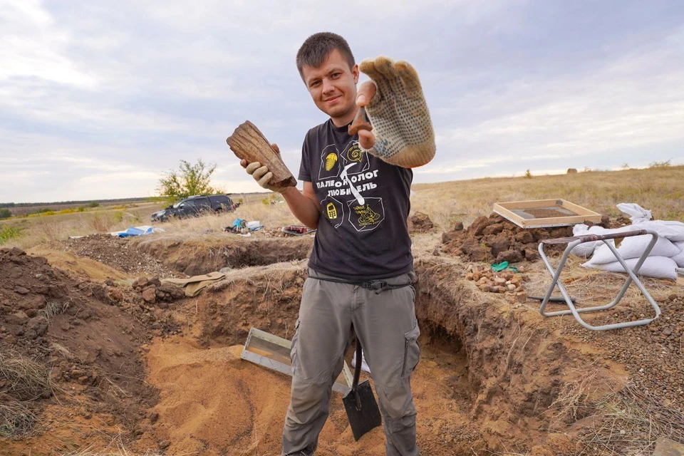 Илья Колчин начал занимался палеонтологией как любитель, а теперь он без пяти минут дипломированный магистр-геолог. Фото: Юлия Корнева