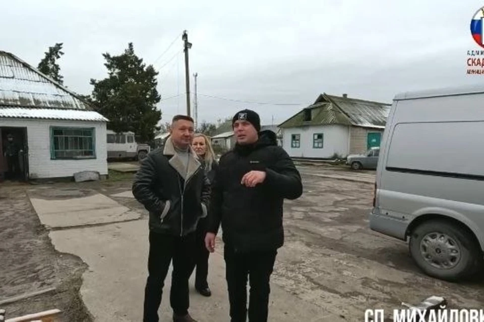 Глава Скадовского округа Александр Дудка предложил восстановить ДК в селе Михайловка. ФОТО: администрация Скадовского округа