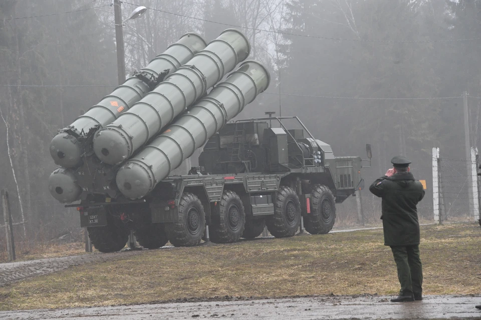 Российские средства ПВО пресекли очередную атаку беспилотников на Крым