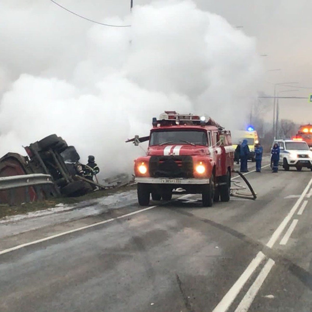 На Алтае водитель грузовика заживо сгорел в кабине после ДТП - KP.RU