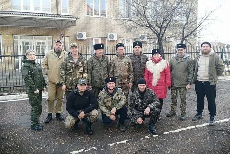 Глава округа Татьяна Мелентьева пожелала мужчинам здоровья, успехов и скорейшего возвращения домой. Фото: ТГ-канал Татьяны Мелентьевой