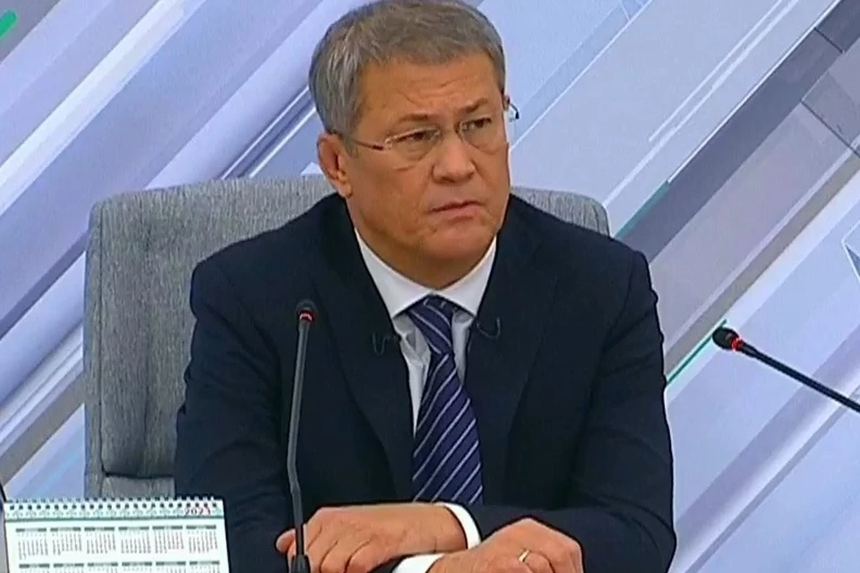 Кадр трансляции прямой линии с главой Башкири Радием Хабировым