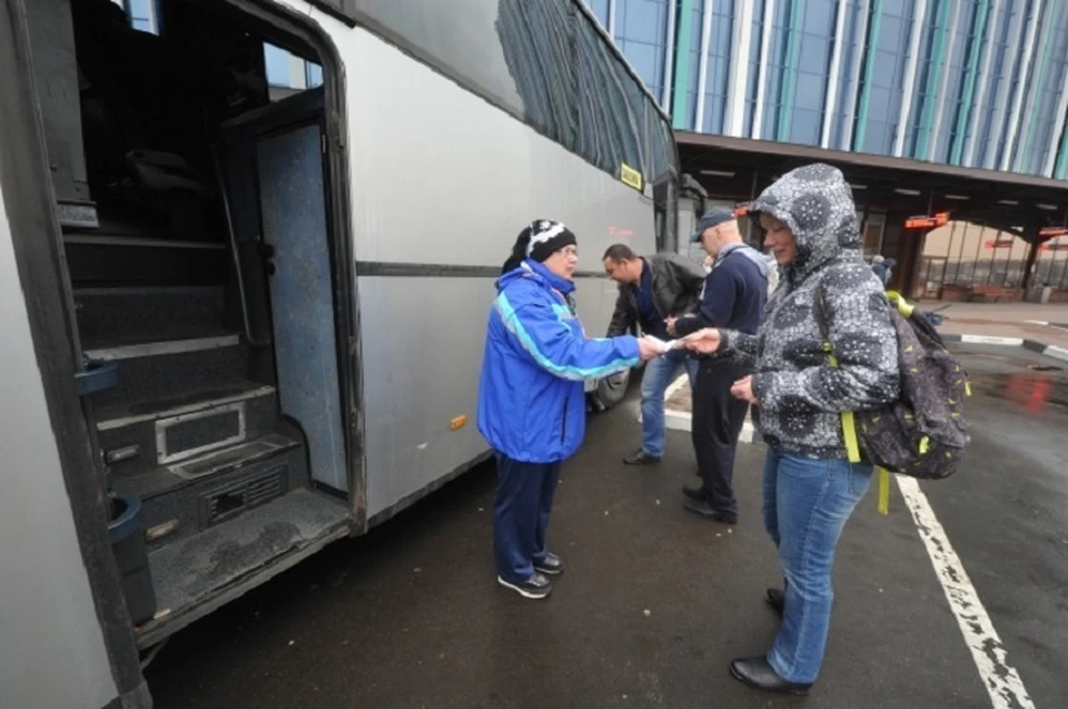 Месяц назад запустили маршрут автобуса Луганского Автодора Луганск — Сватово