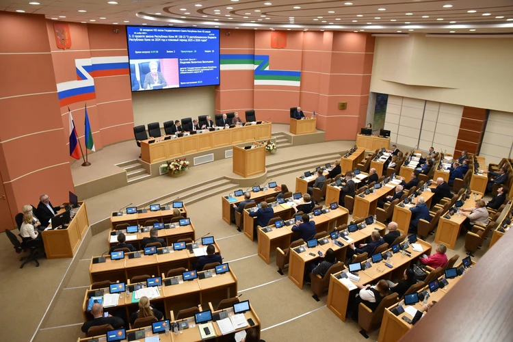 В приоритете – социальные обязательства: депутаты Госсовета Коми приняли бюджет республики на 2024 год